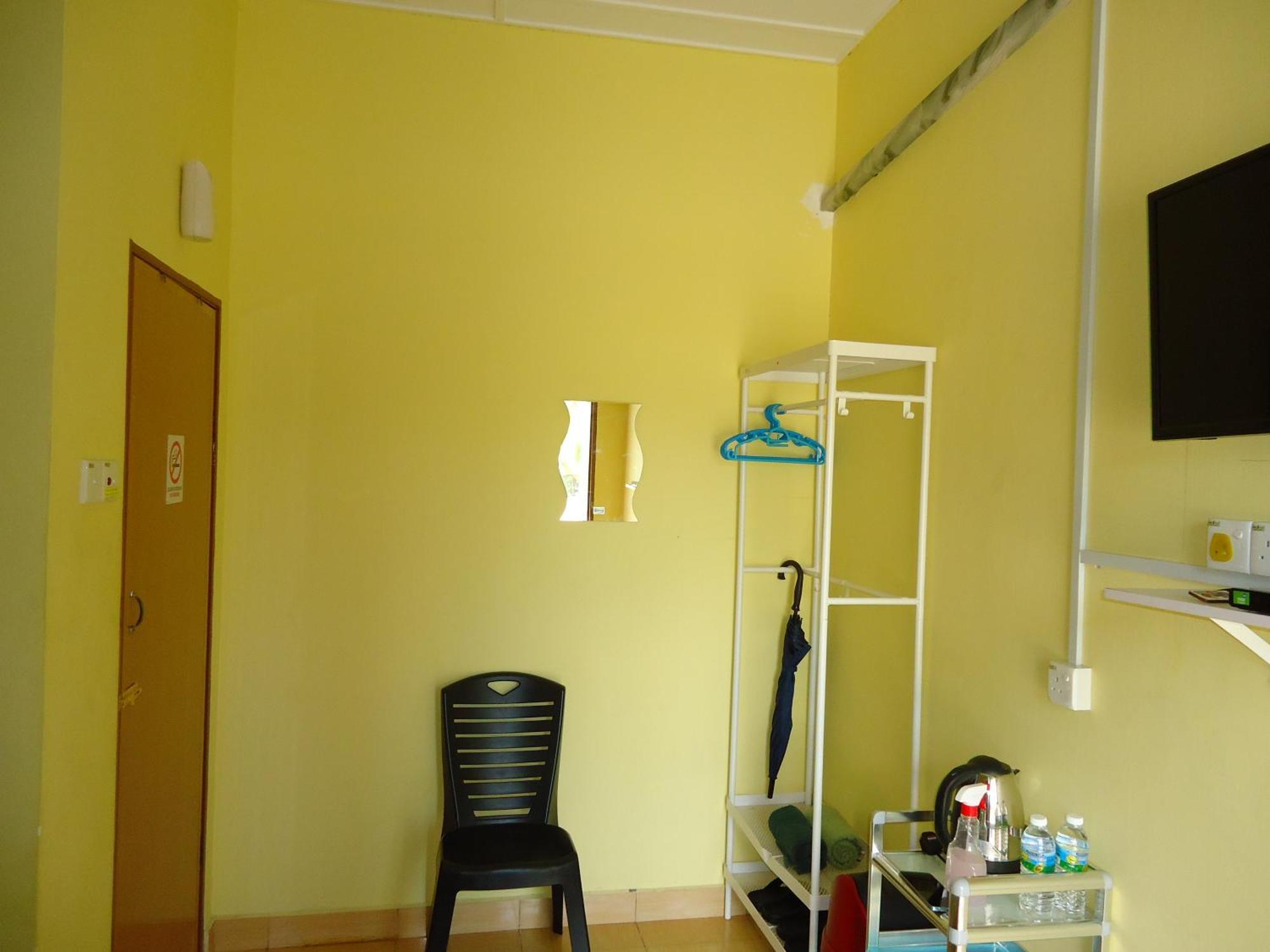 D'Pinggir Guest Room Kuala Tahan Kültér fotó